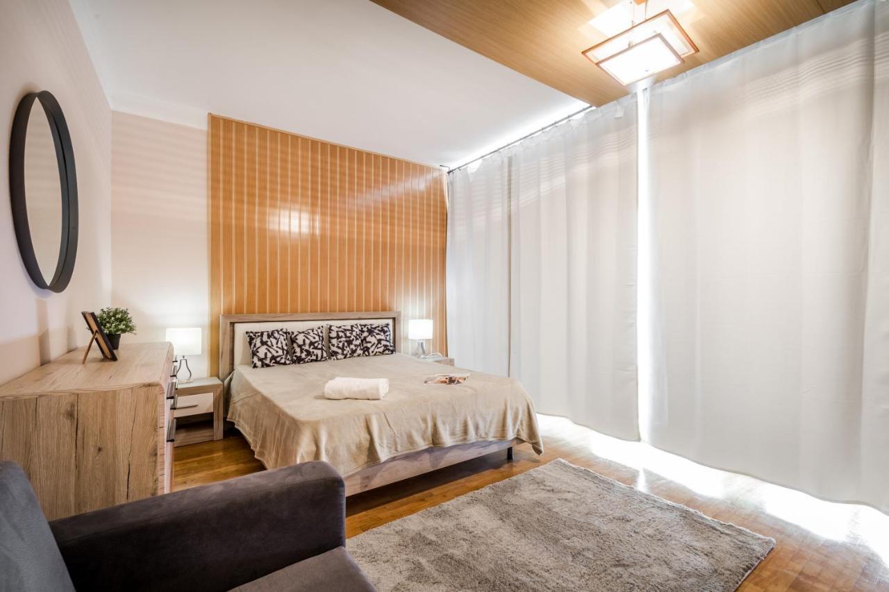 Bpr Timber Loft Home With Balcony ブダペスト エクステリア 写真