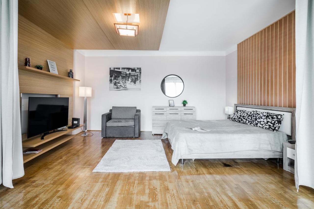 Bpr Timber Loft Home With Balcony ブダペスト エクステリア 写真